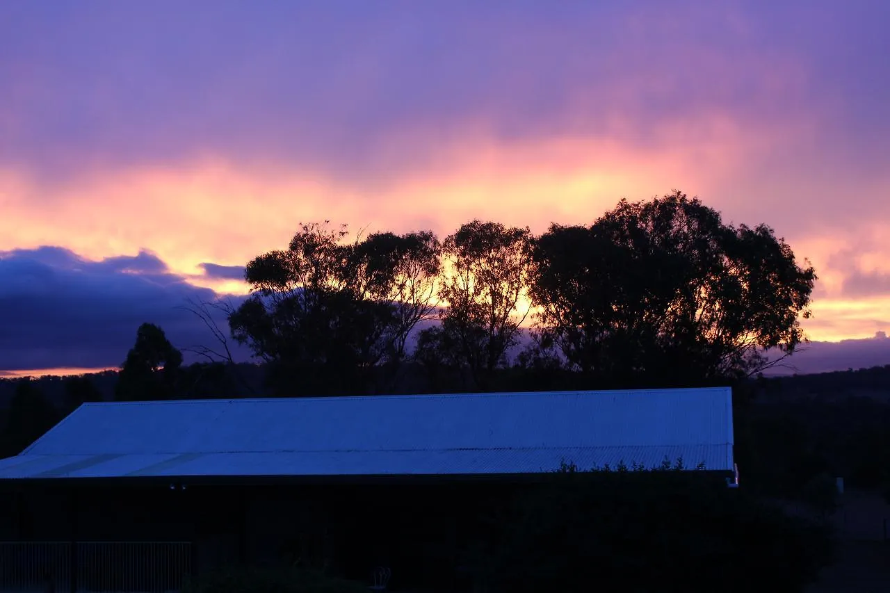 Birdhouse Cottage B&B Warwick Australia